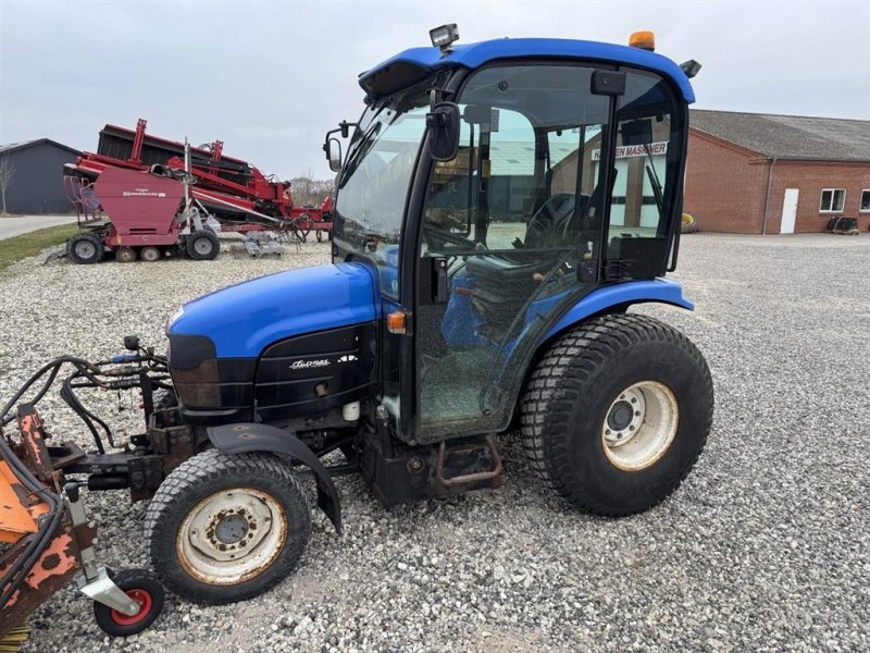 Geräteträger van het type New Holland TC 27, Gebrauchtmaschine in Hadsten (Foto 1)