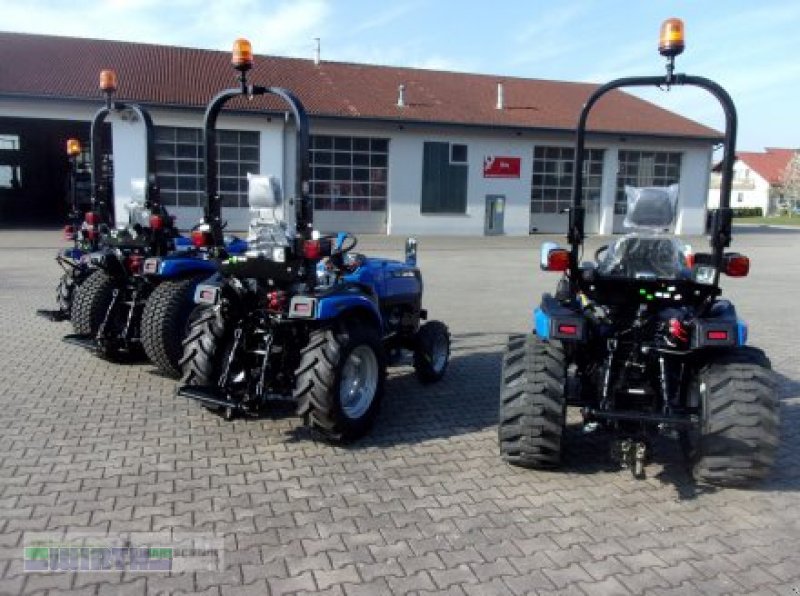 Geräteträger van het type Solis 26 HST (hydrostatischer Antrieb) stufenlos, Neumaschine in Buchdorf (Foto 3)