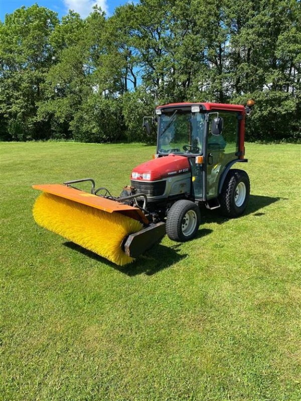 Geräteträger van het type Yanmar EF 235, Gebrauchtmaschine in Ringe (Foto 1)