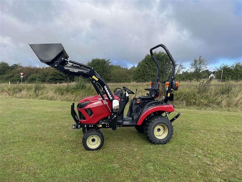 Geräteträger typu Yanmar SA 221 4WD Inkl. Frontlæsser og skovl, Gebrauchtmaschine v Holstebro (Obrázek 1)