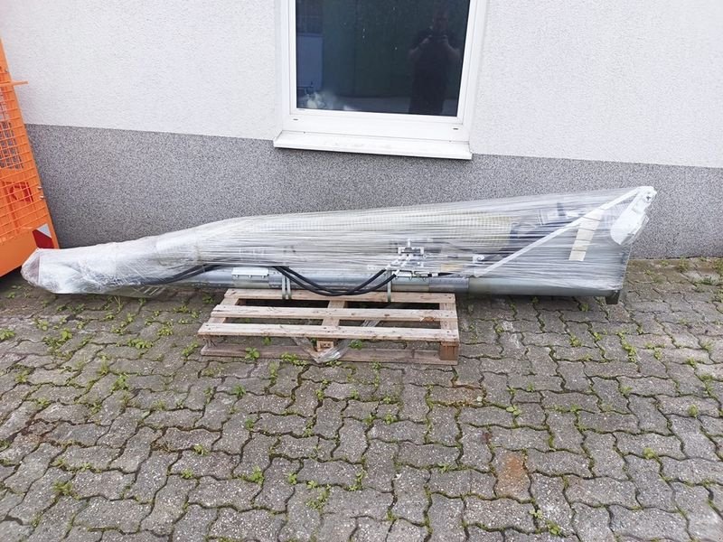 Getreidekanone van het type Sonstige Fliegl 3 m Überladeschnecke verzinkt, Neumaschine in St. Marienkirchen (Foto 1)