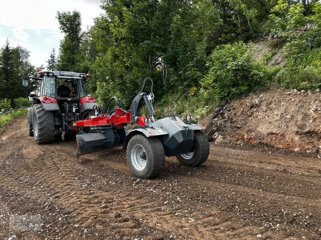 Grader des Typs Sonstige PTH Grader Heck, Neumaschine in Burgkirchen (Bild 3)