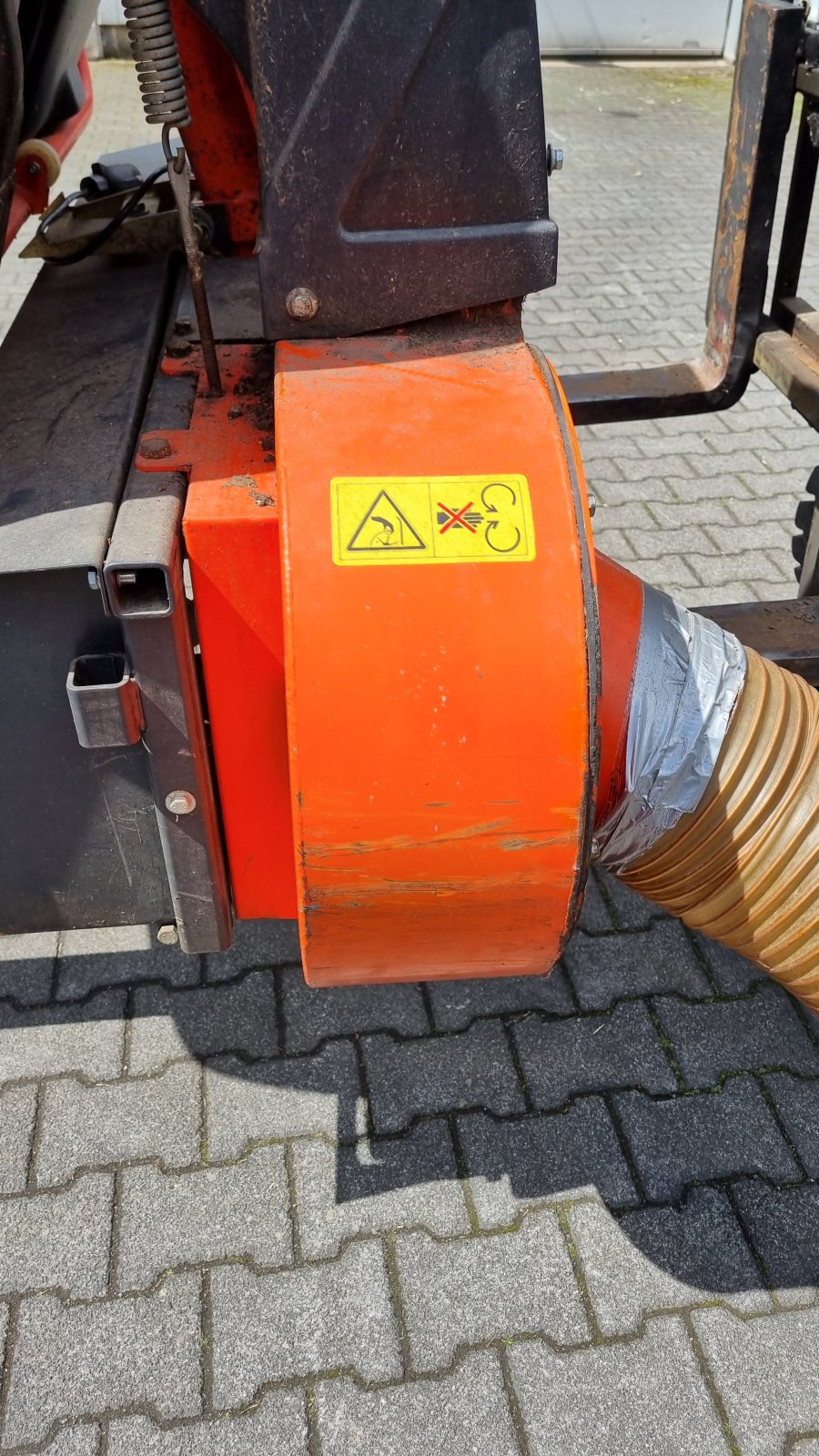 Gras- & Laubsammelcontainer za tip Kubota GCD450 BX2350, Gebrauchtmaschine u Olpe (Slika 4)