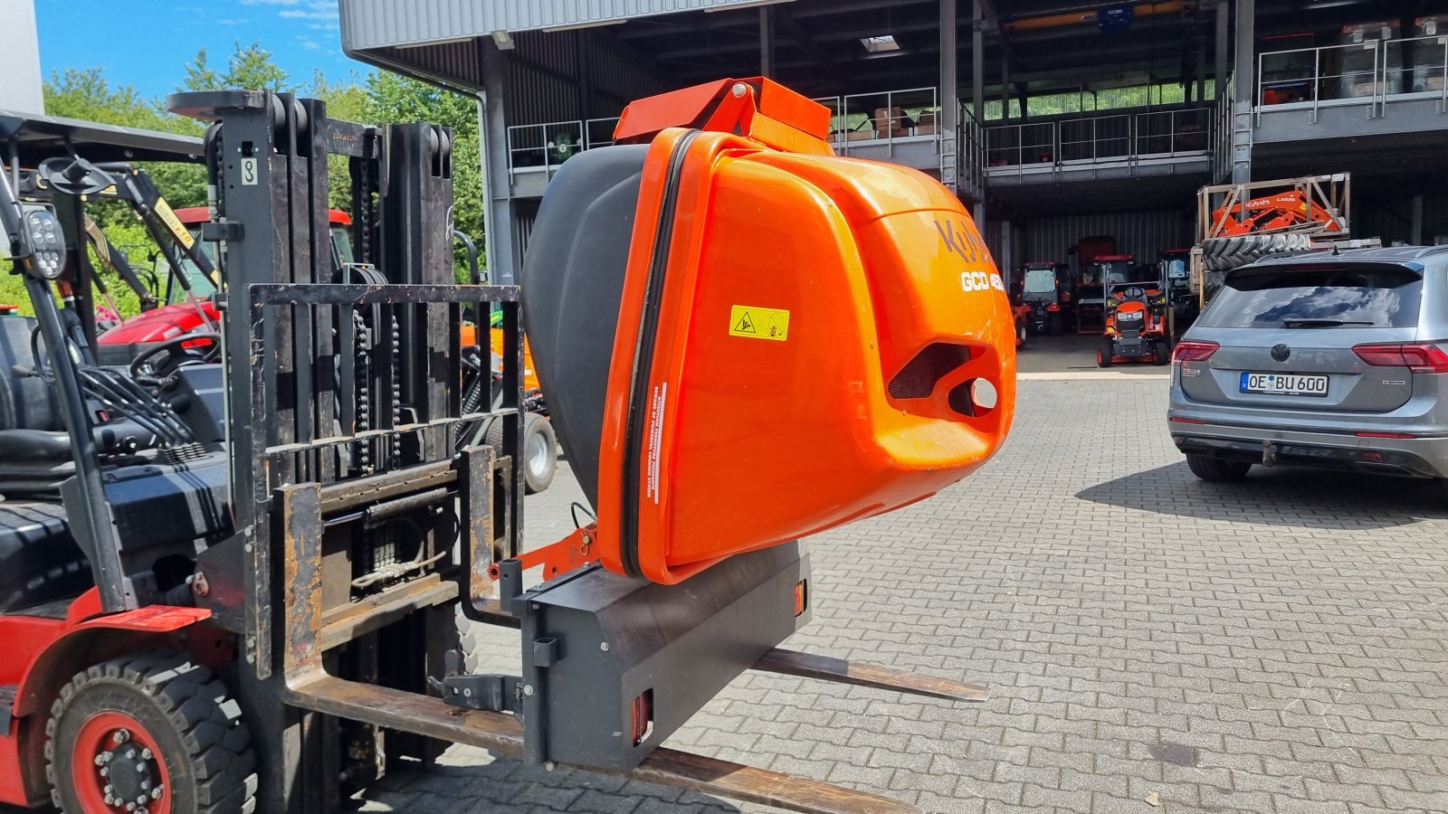 Gras- & Laubsammelcontainer van het type Kubota GCD450 BX2350, Gebrauchtmaschine in Olpe (Foto 8)