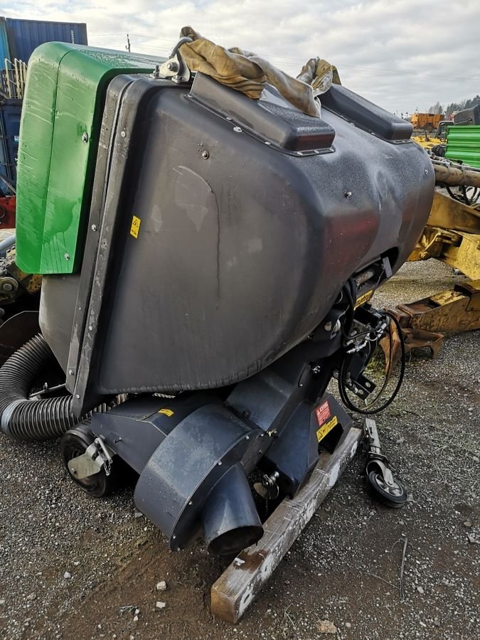 Gras- & Laubsammelcontainer типа Sonstige Absaugung für Kommunaltraktor, Gebrauchtmaschine в NATTERNBACH (Фотография 3)