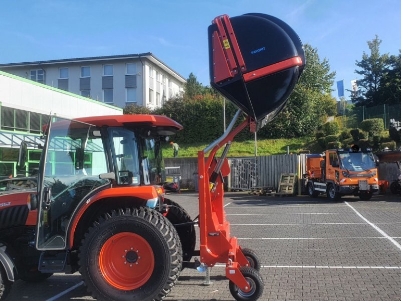 Gras- & Laubsammelcontainer van het type Wiedenmann Favorit XP Neu, Neumaschine in Olpe (Foto 1)