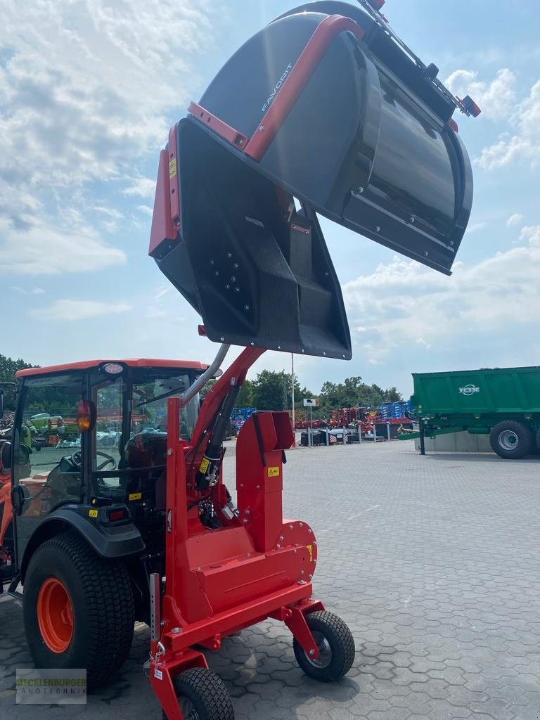 Gras- & Laubsammelcontainer van het type Wiedenmann Favorit XP + Super Pro TXL-S 150, Neumaschine in Mühlengeez (Foto 8)