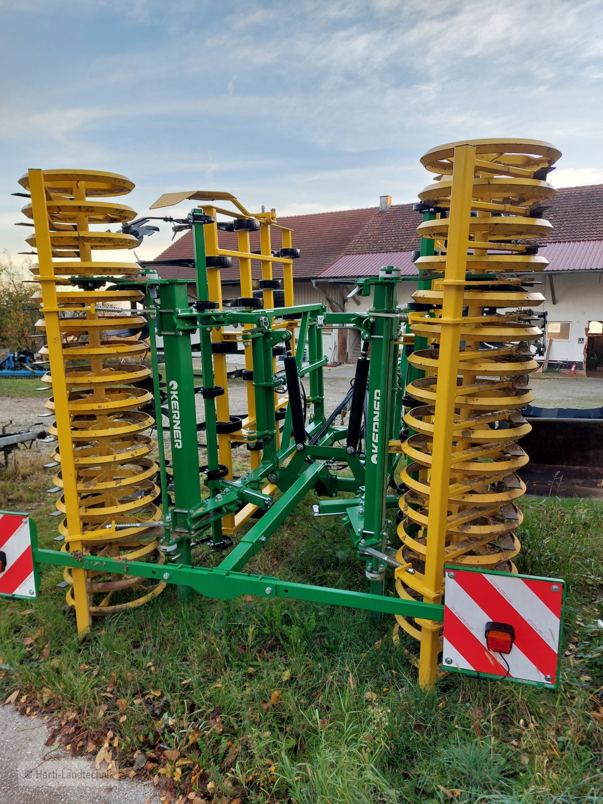 Großfederzinkenegge/Federzinkengrubber του τύπου Kerner Stratos, Neumaschine σε Ortenburg (Φωτογραφία 3)