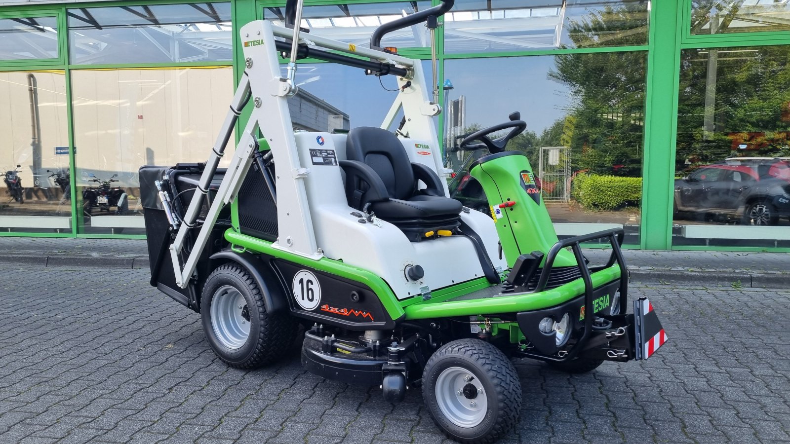 Großflächenmäher tip Etesia H124 DX Allrad Hochentleerung, Neumaschine in Olpe (Poză 2)