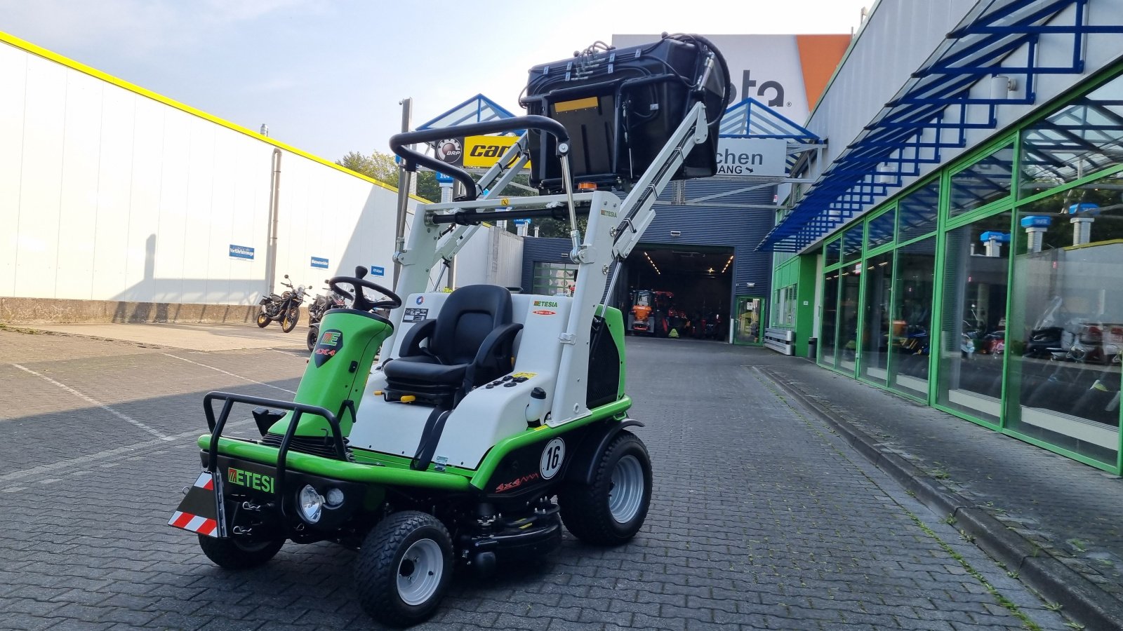 Großflächenmäher del tipo Etesia H124 DX Allrad Hochentleerung, Neumaschine In Olpe (Immagine 16)