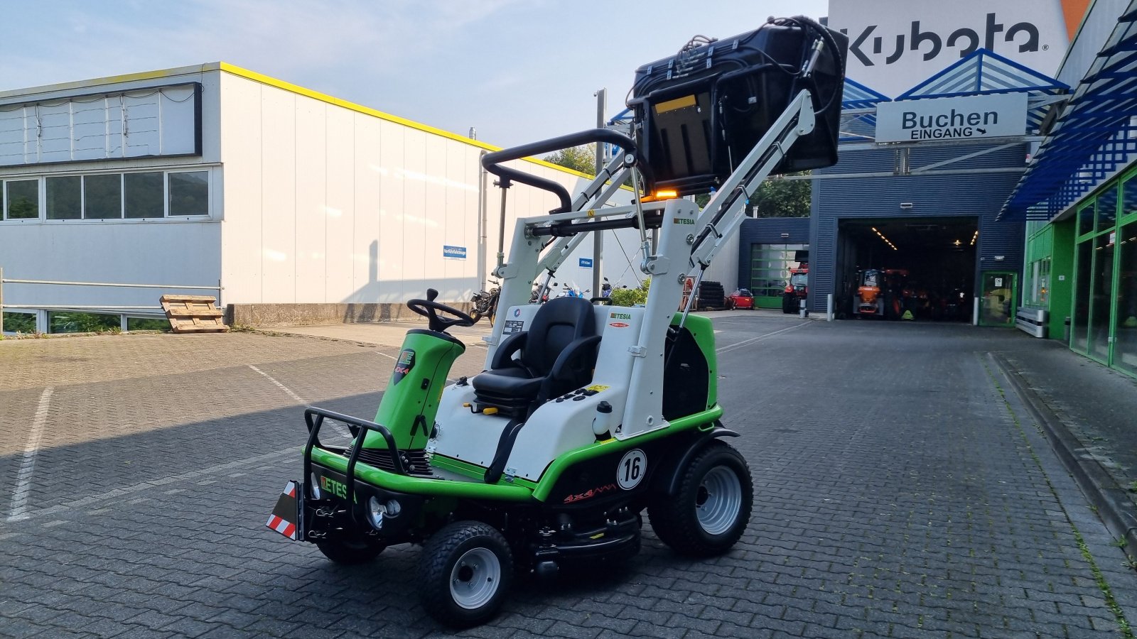 Großflächenmäher Türe ait Etesia H124 DX Allrad Hochentleerung, Neumaschine içinde Olpe (resim 17)