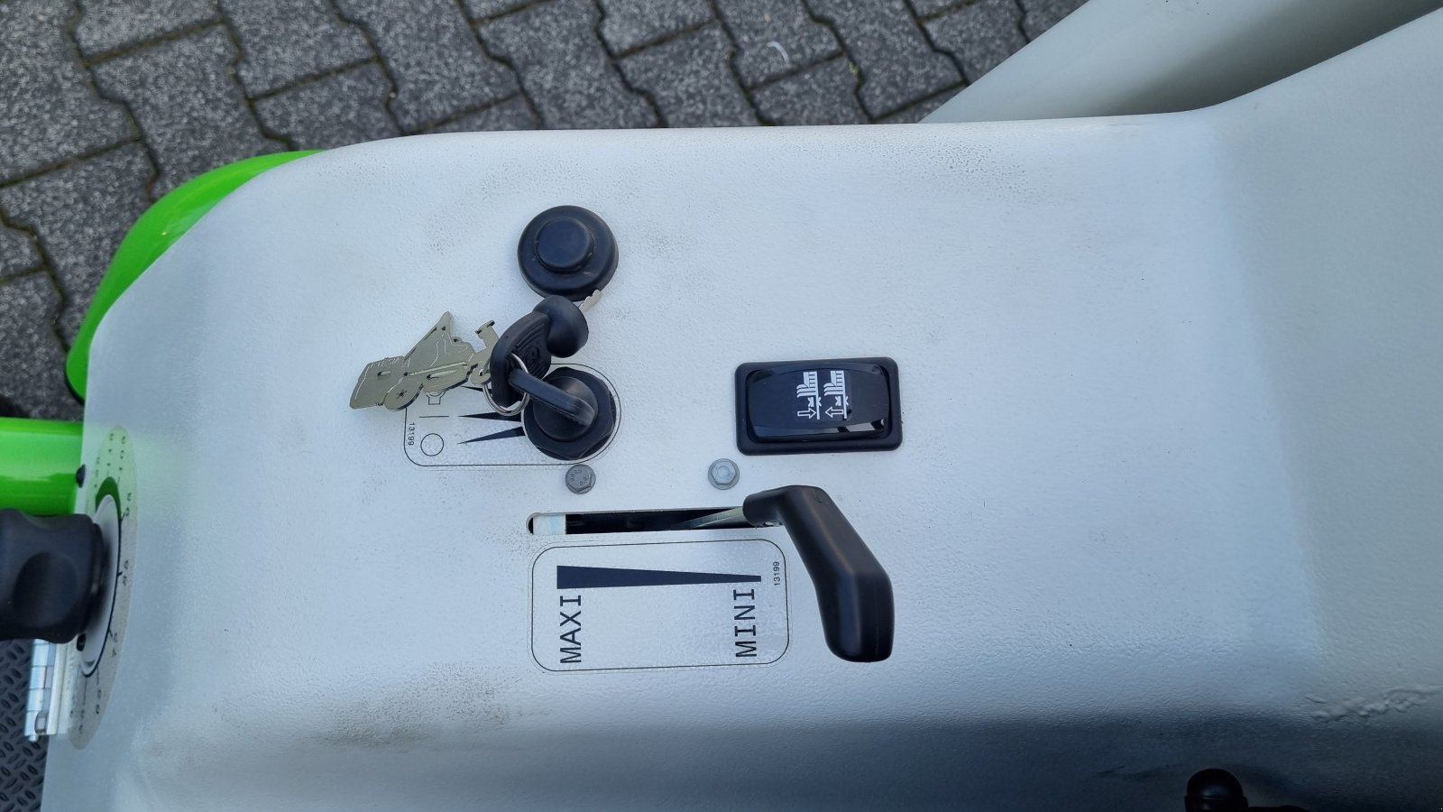 Großflächenmäher del tipo Etesia H124 DX Allrad Hochentleerung, Neumaschine In Olpe (Immagine 22)