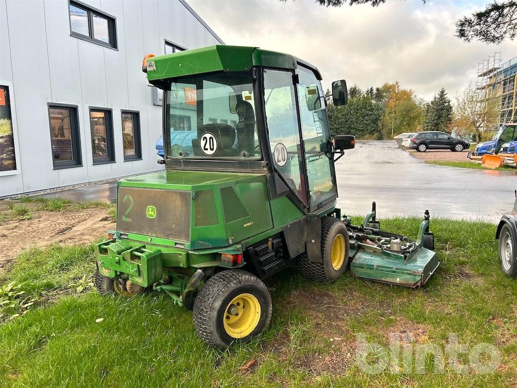 Großflächenmäher van het type John Deere 1505, Gebrauchtmaschine in Düsseldorf (Foto 4)