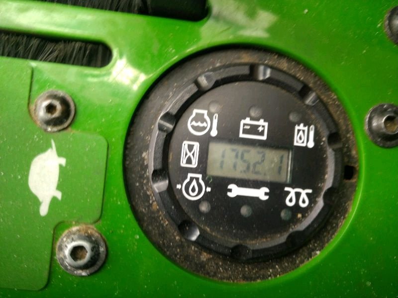 Großflächenmäher of the type John Deere 1585 TerrainCut, Gebrauchtmaschine in Liebenwalde (Picture 21)