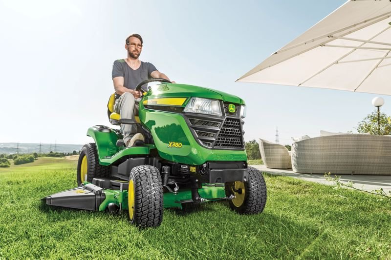 Großflächenmäher Türe ait John Deere X380, Neumaschine içinde Regensdorf (resim 4)