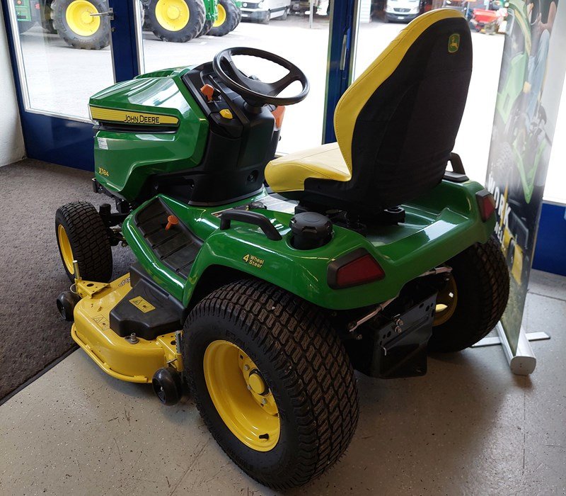 Großflächenmäher des Typs John Deere X584, Vorführmaschine in Eichberg (Bild 3)