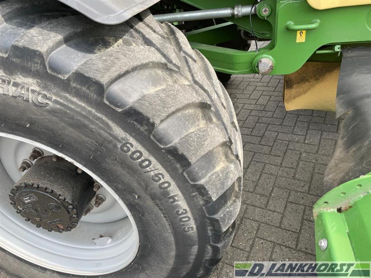 Großflächenmäher tip Krone BiG M 450 CV  T4f, Gebrauchtmaschine in Neuenhaus (Poză 17)