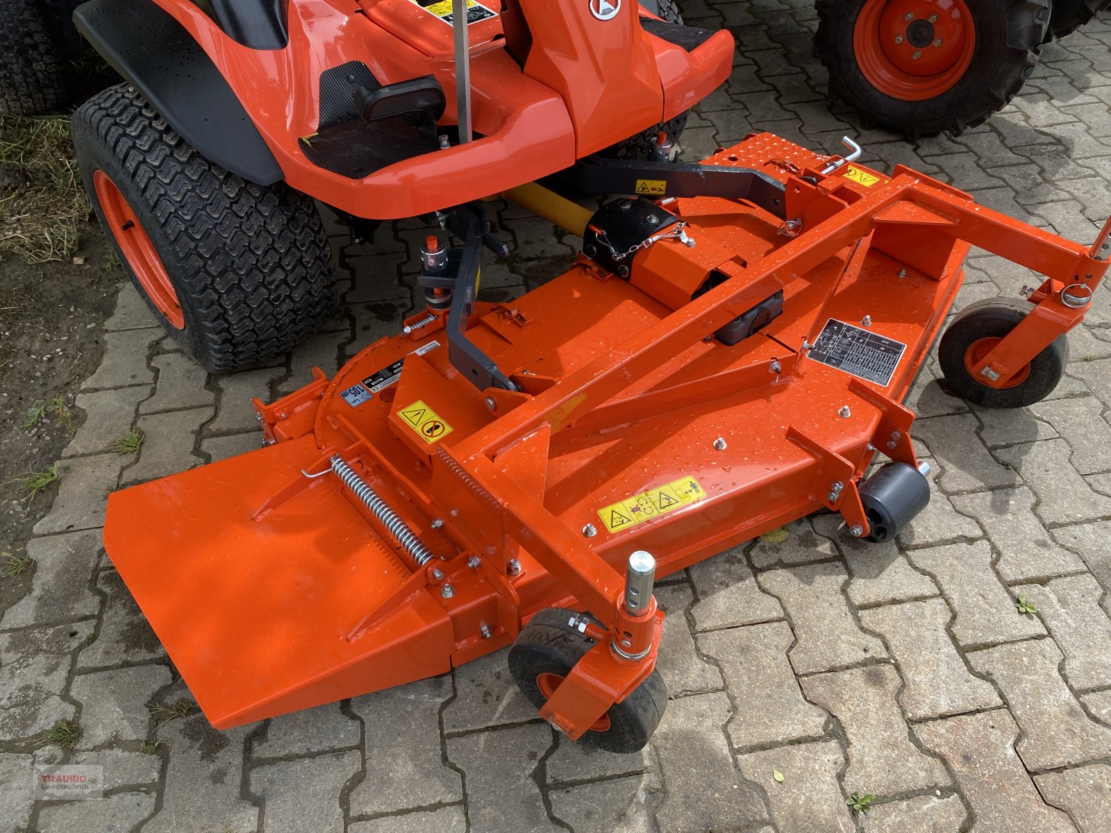 Großflächenmäher des Typs Kubota F 251, Neumaschine in Mainburg/Wambach (Bild 4)