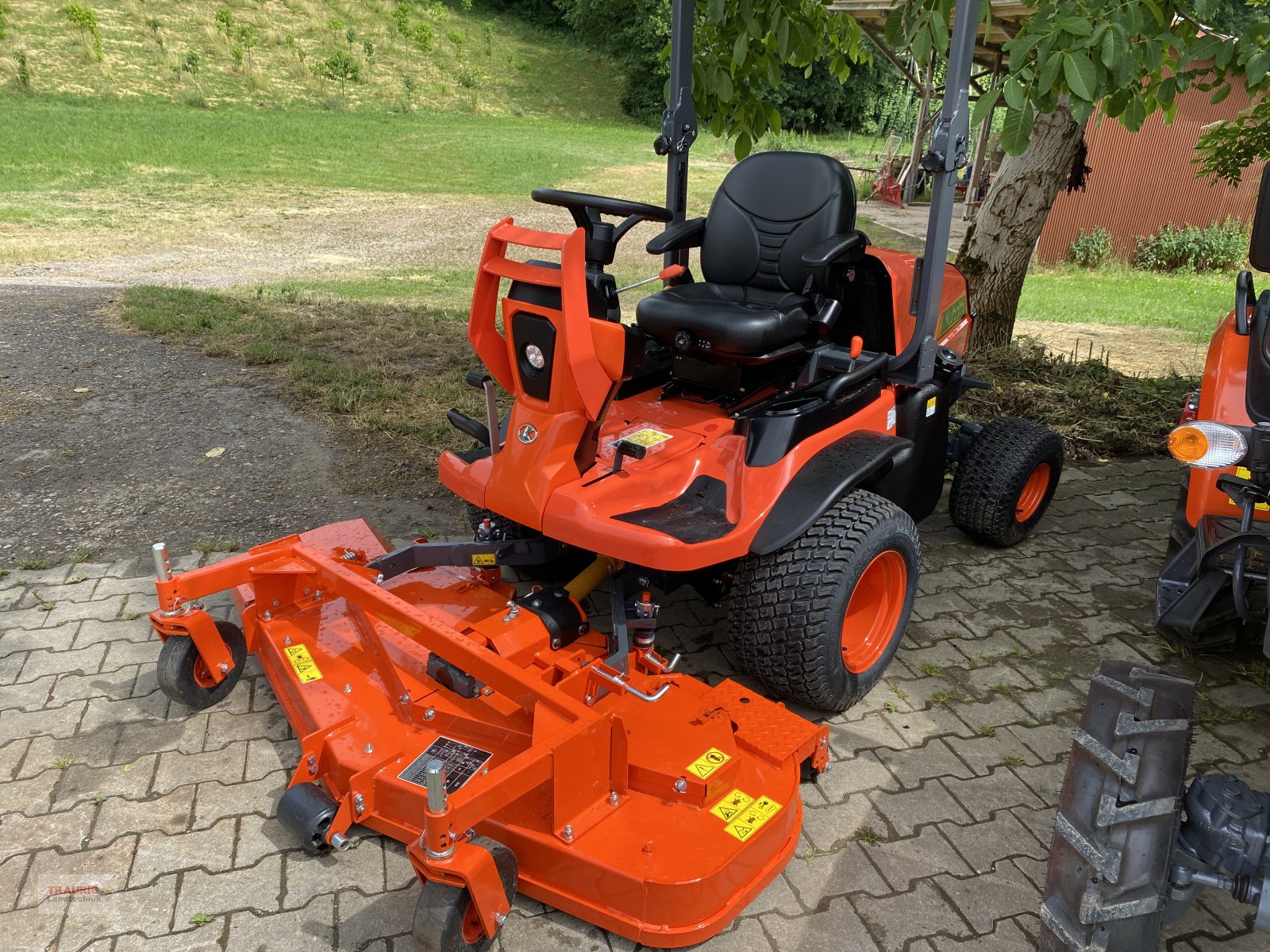 Großflächenmäher des Typs Kubota F 251, Neumaschine in Mainburg/Wambach (Bild 5)