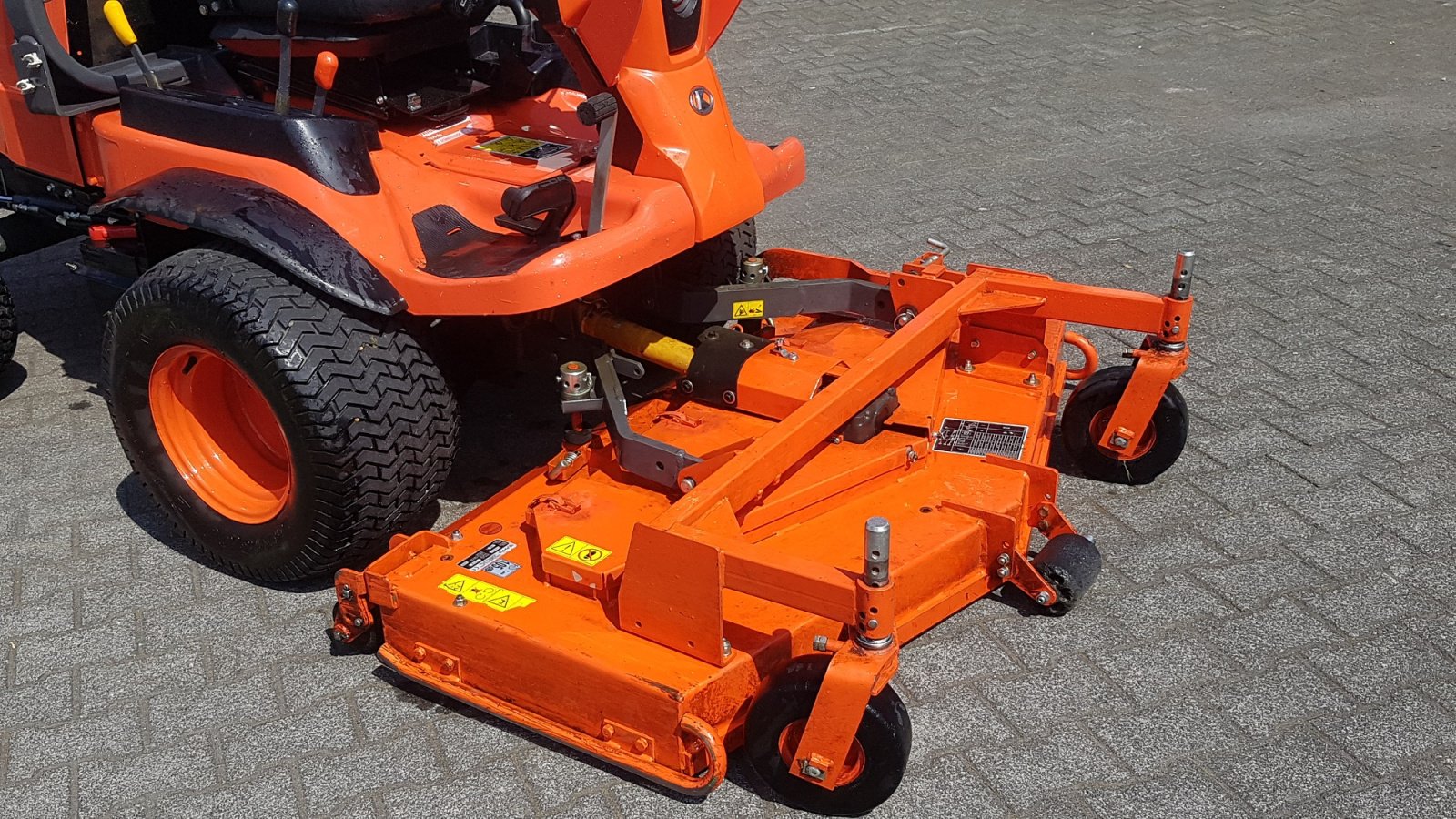 Großflächenmäher του τύπου Kubota F251-4WD Demo, Neumaschine σε Olpe (Φωτογραφία 3)