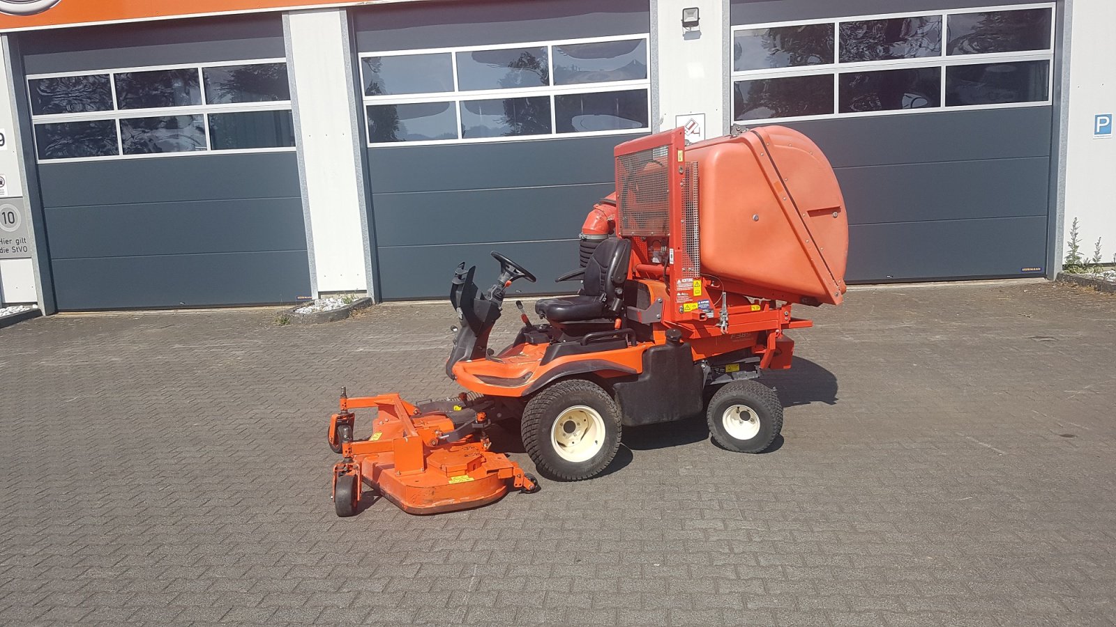 Großflächenmäher Türe ait Kubota F3680 Allrad, Gebrauchtmaschine içinde Olpe (resim 3)