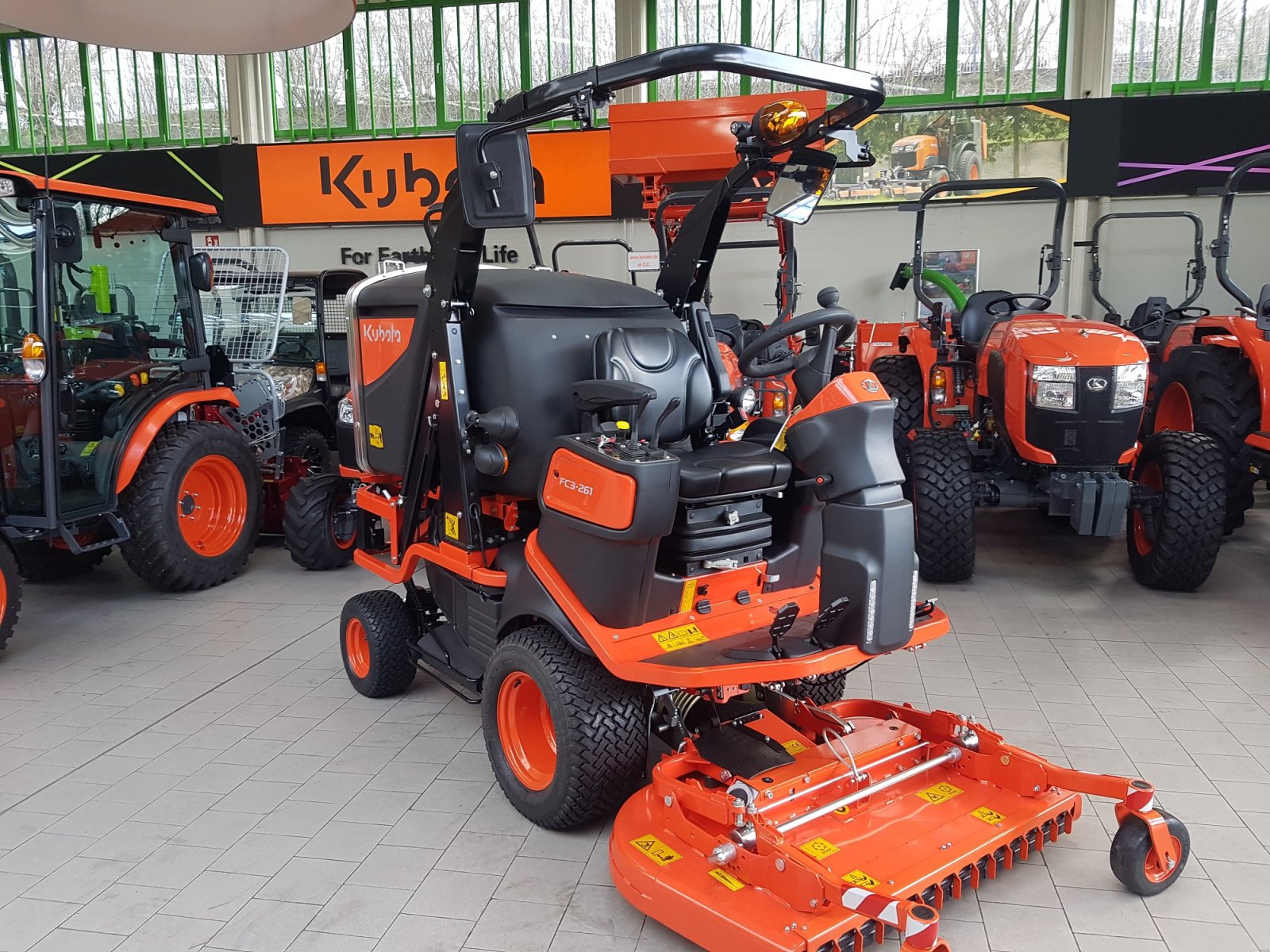 Großflächenmäher van het type Kubota FC3-221E, Neumaschine in Olpe (Foto 13)