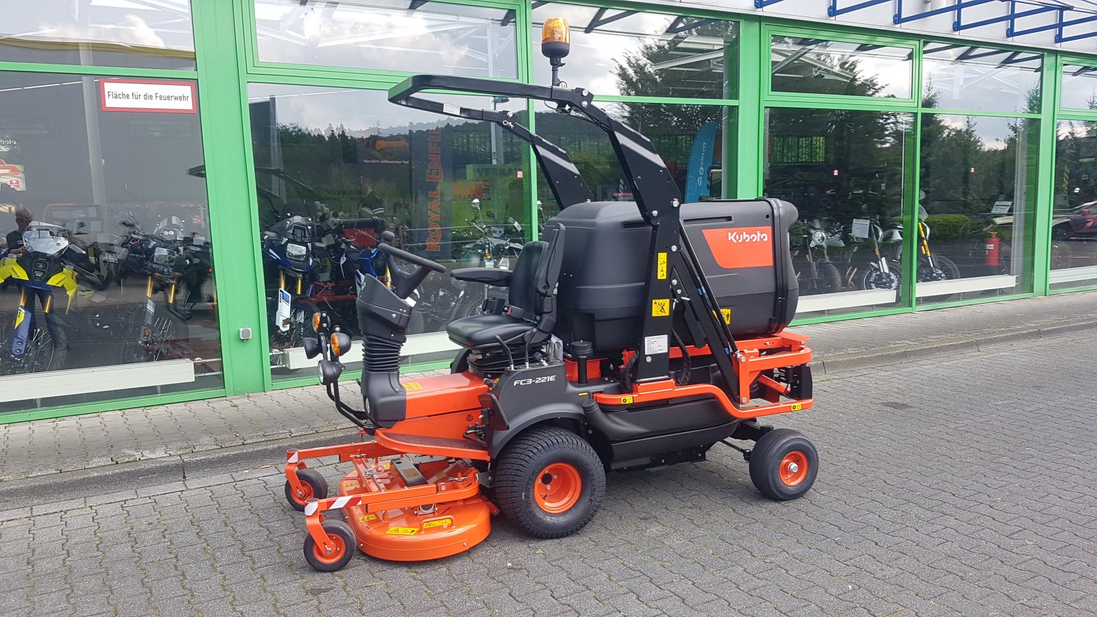 Großflächenmäher du type Kubota FC3-221E, Neumaschine en Olpe (Photo 8)