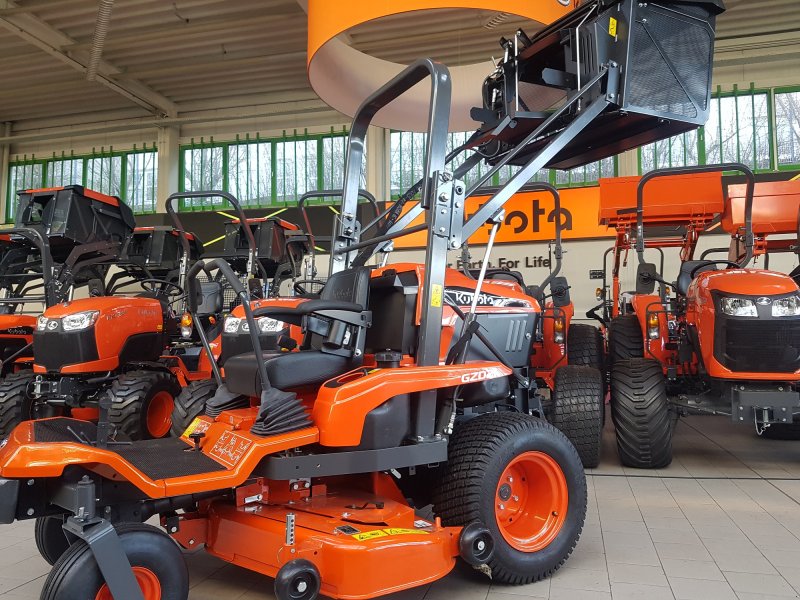 Großflächenmäher of the type Kubota GZD21HD Ausstellungsgerät, Neumaschine in Olpe (Picture 1)