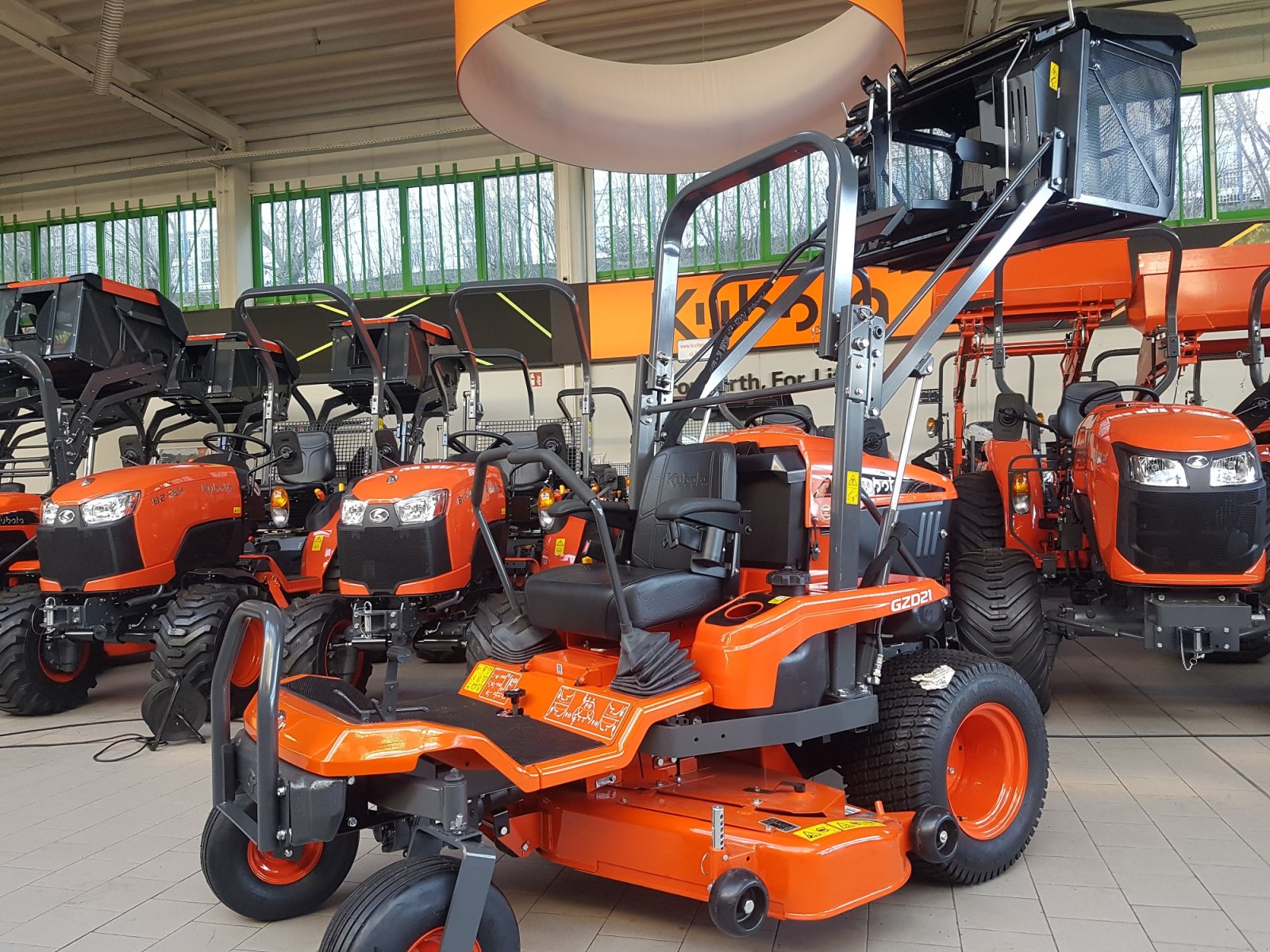 Großflächenmäher of the type Kubota GZD21HD Ausstellungsgerät, Neumaschine in Olpe (Picture 6)