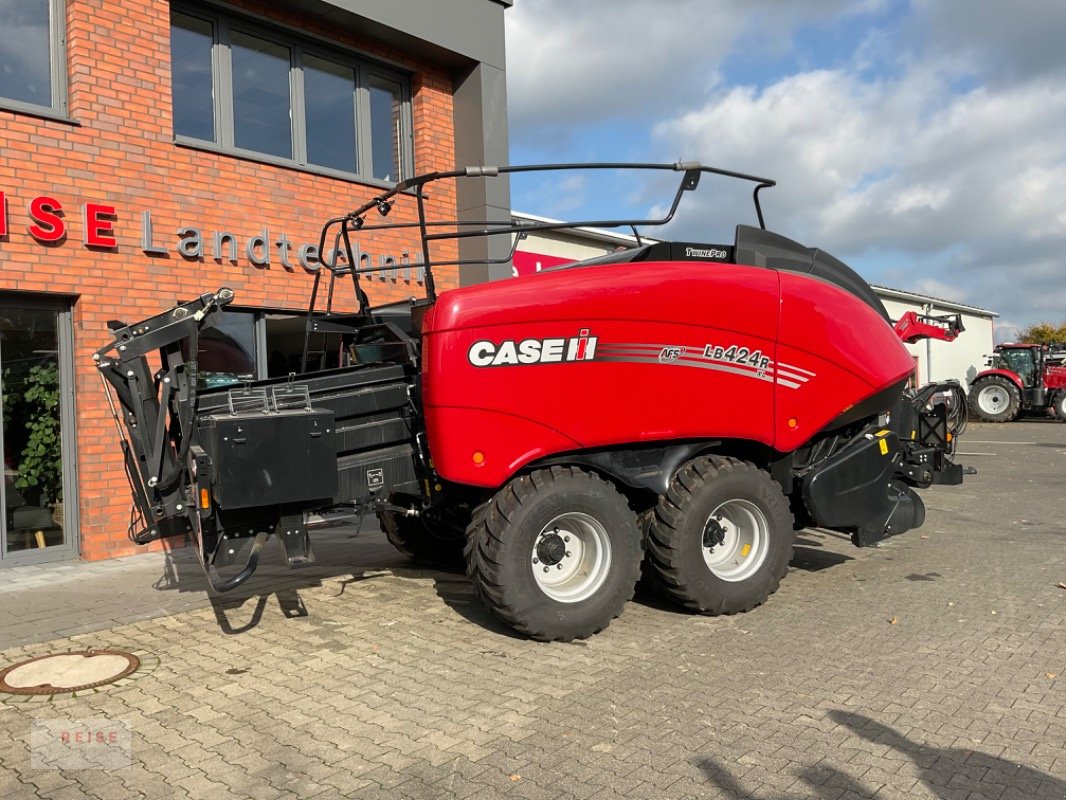 Großpackenpresse des Typs Case IH LB 424 RC XL, Neumaschine in Lippetal / Herzfeld (Bild 2)