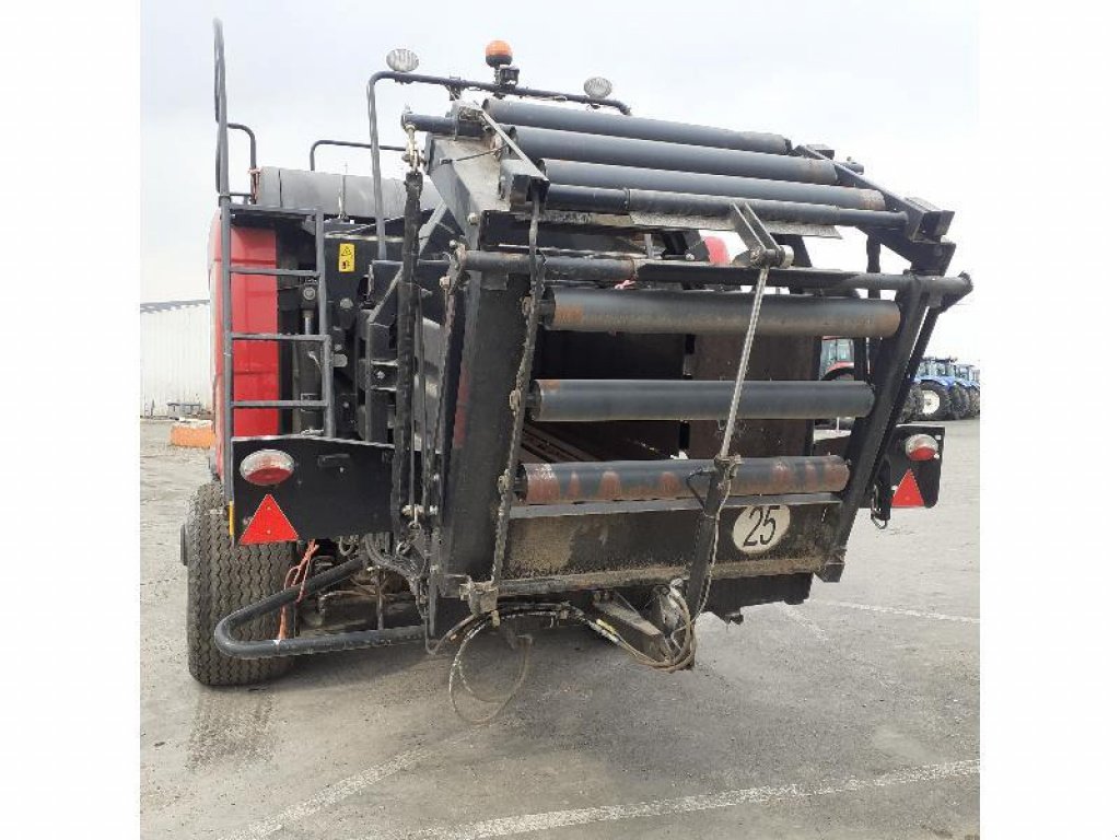 Großpackenpresse tip Case IH LB 434 R, Gebrauchtmaschine in HERLIN LE SEC (Poză 3)