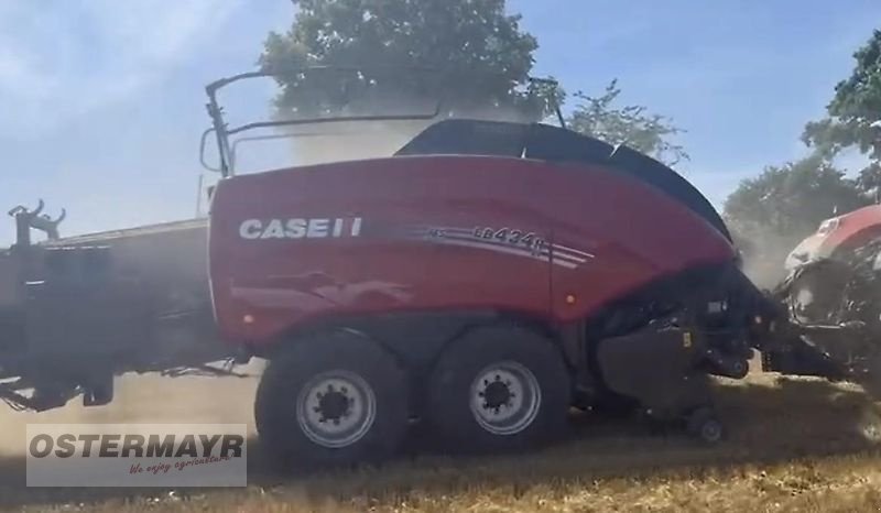 Großpackenpresse van het type Case IH LB 434 XL, Vorführmaschine in Rohr (Foto 1)