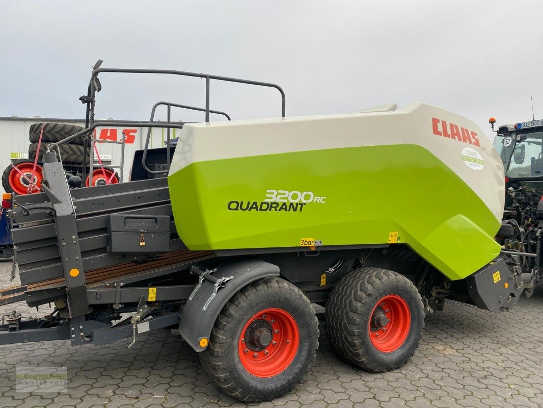 Großpackenpresse du type CLAAS 3200 RC mit QuadroPac V, Gebrauchtmaschine en Mühlengeez (Photo 2)