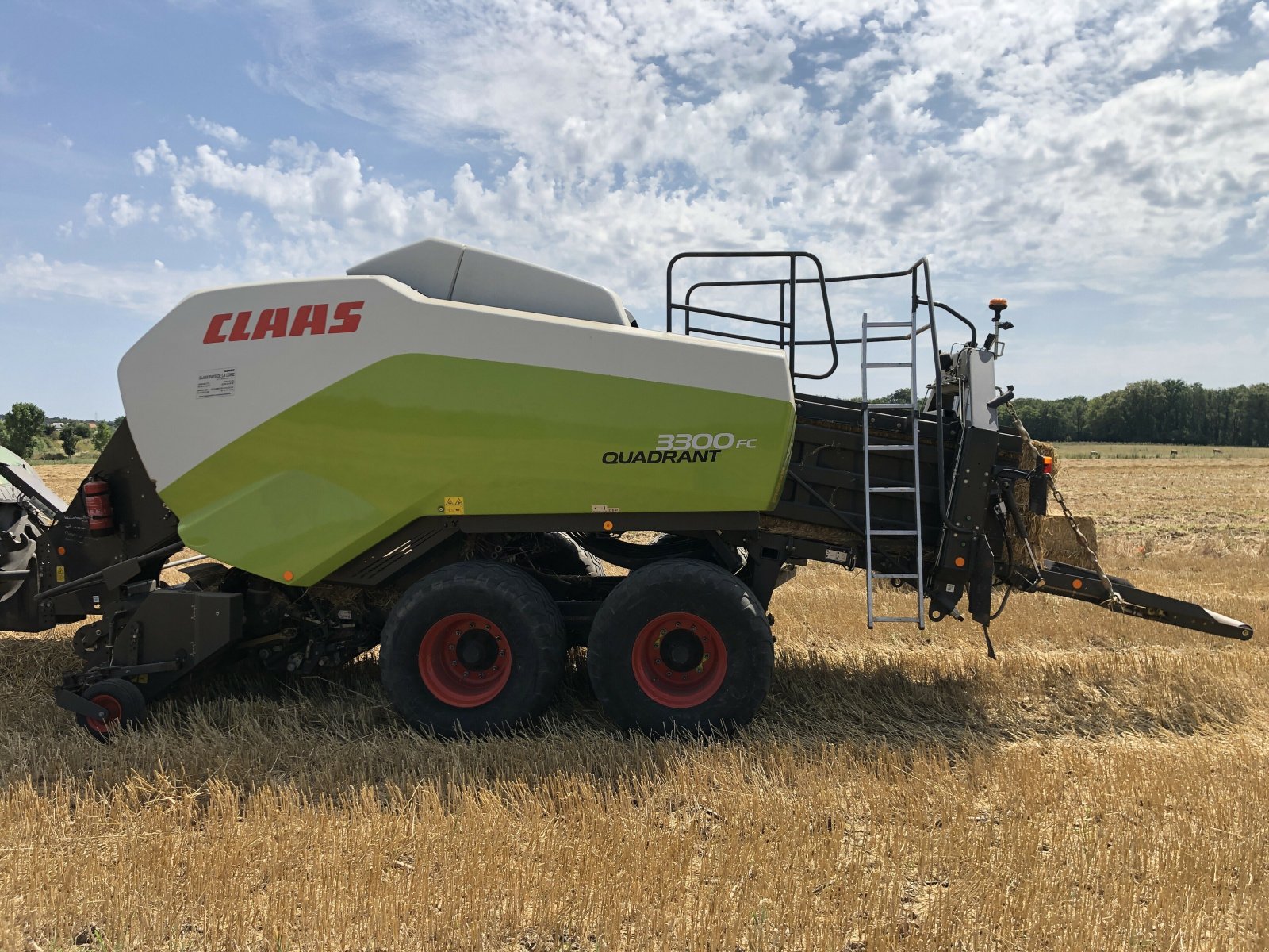 Großpackenpresse des Typs CLAAS PRESSE QUADRANT 3300 FC T + ST, Gebrauchtmaschine in ST CLEMENT DE LA PLACE (Bild 7)