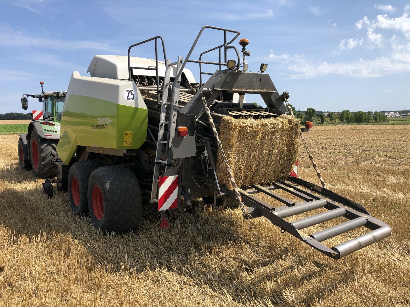 Großpackenpresse Türe ait CLAAS PRESSE QUADRANT 3300 FC T + ST, Gebrauchtmaschine içinde ST CLEMENT DE LA PLACE (resim 6)