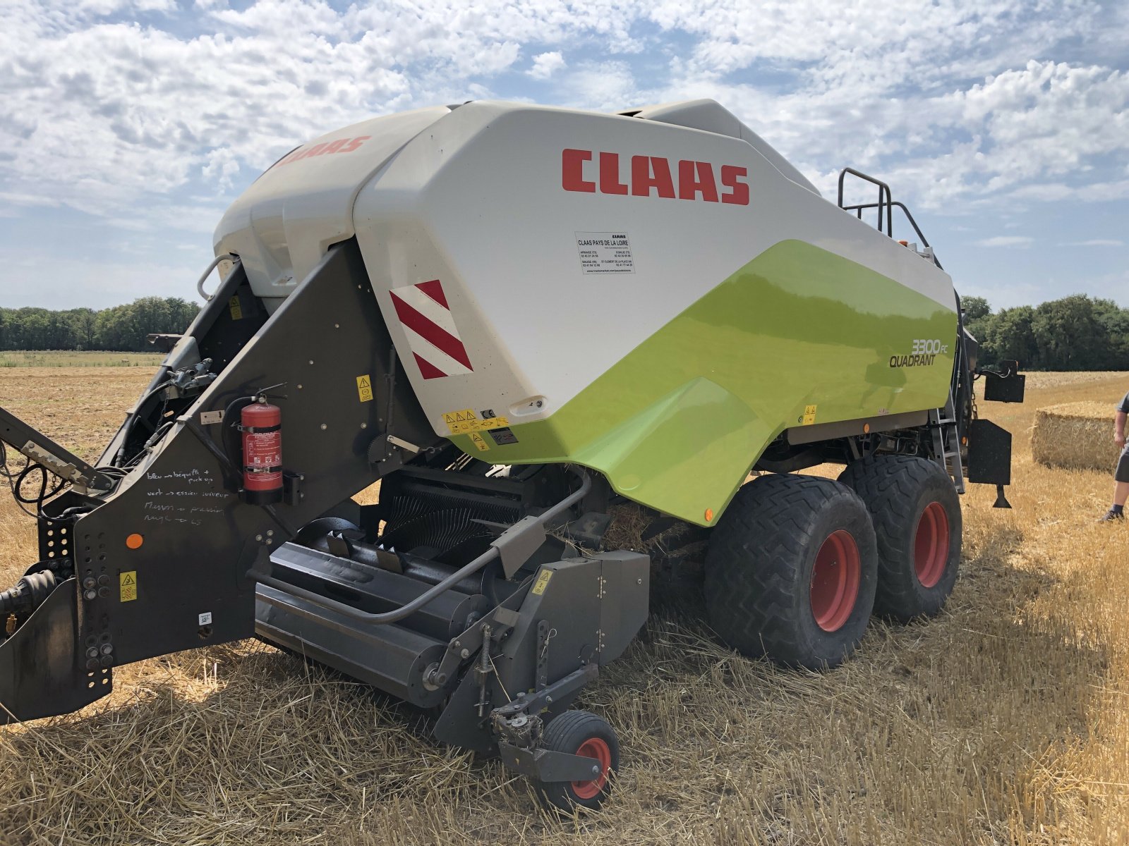 Großpackenpresse типа CLAAS PRESSE QUADRANT 3300 FC T + ST, Gebrauchtmaschine в ST CLEMENT DE LA PLACE (Фотография 1)