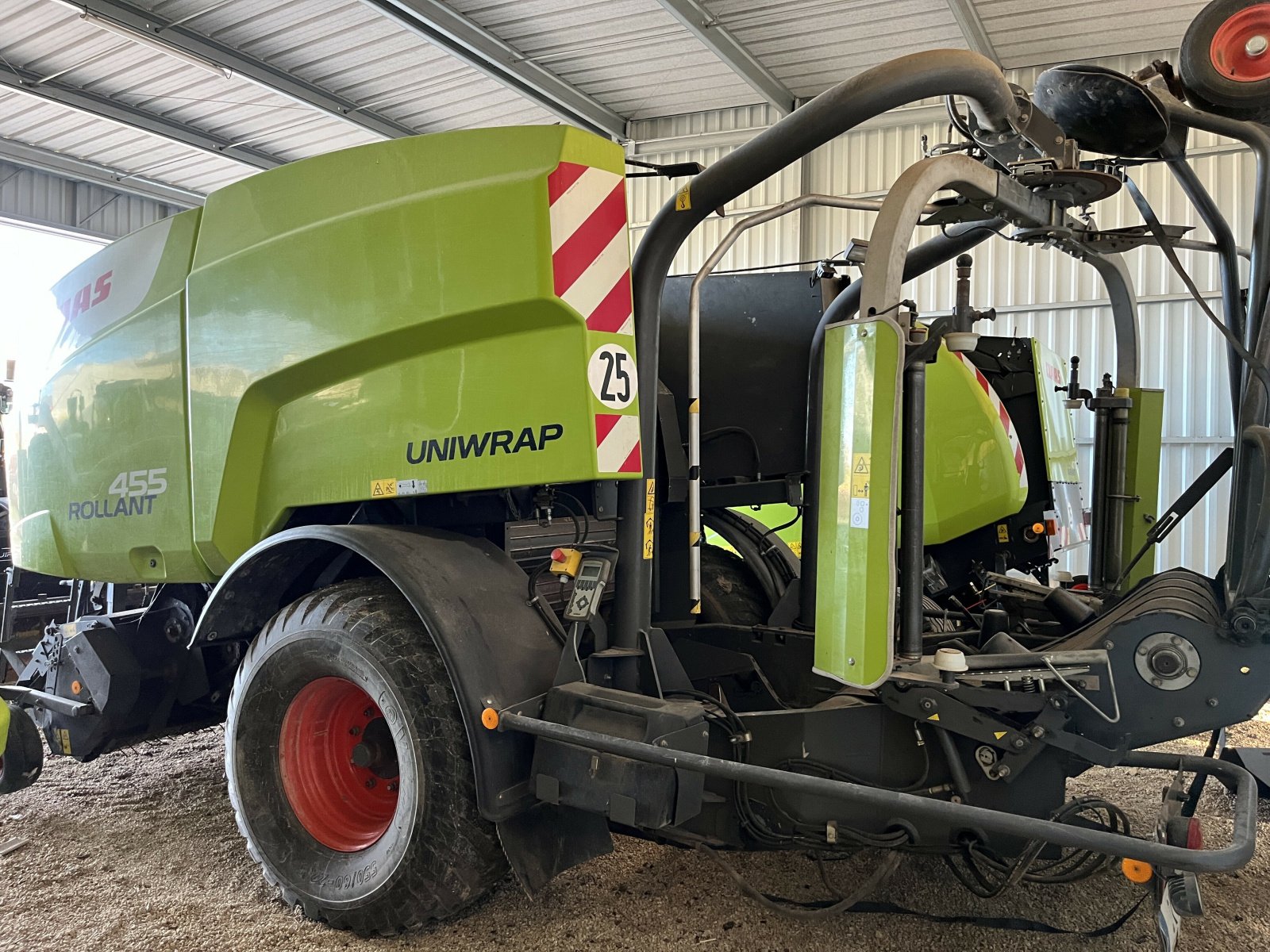 Großpackenpresse of the type CLAAS PRESSE ROLLANT 455 RC, Gebrauchtmaschine in PONTIVY (Picture 1)