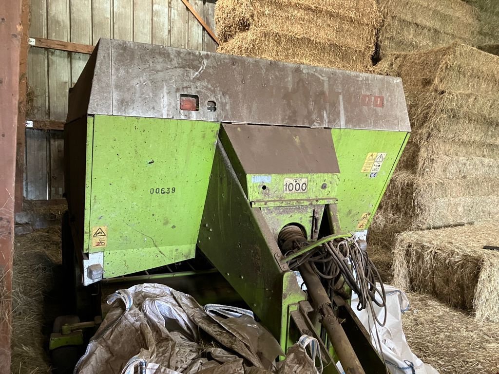 Großpackenpresse типа CLAAS QUADRANT 1100, Gebrauchtmaschine в SAINTE GENEVIEVE SUR AGENCE (Фотография 2)