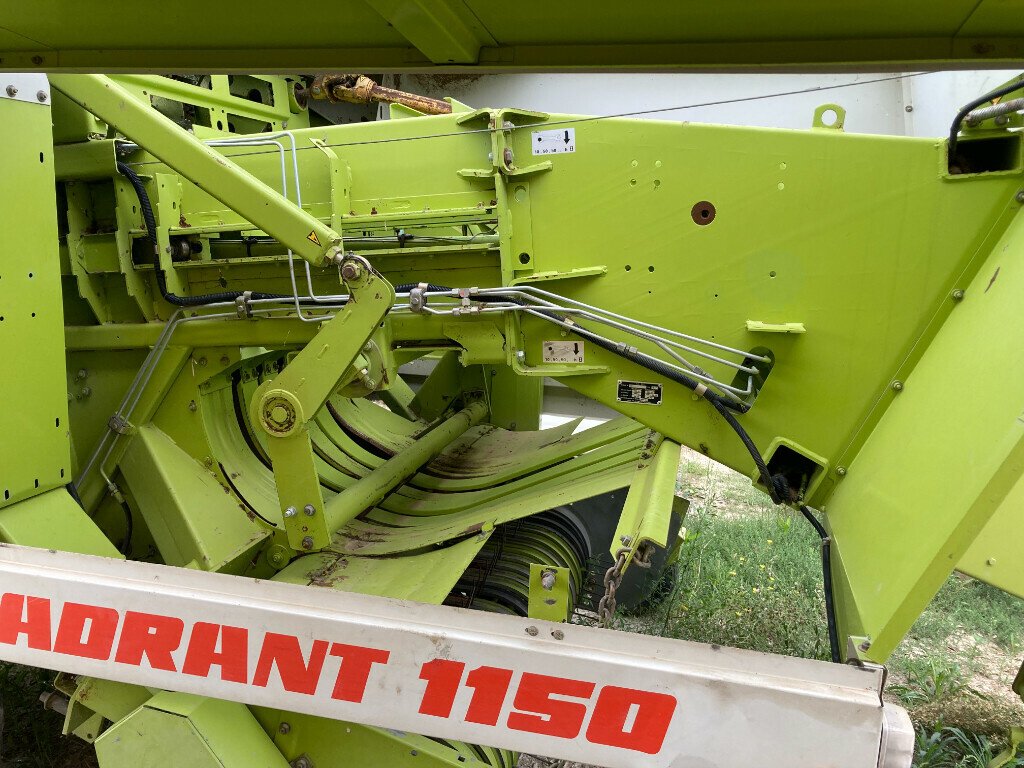 Großpackenpresse des Typs CLAAS QUADRANT 1150, Gebrauchtmaschine in SAINT ANDIOL (Bild 7)