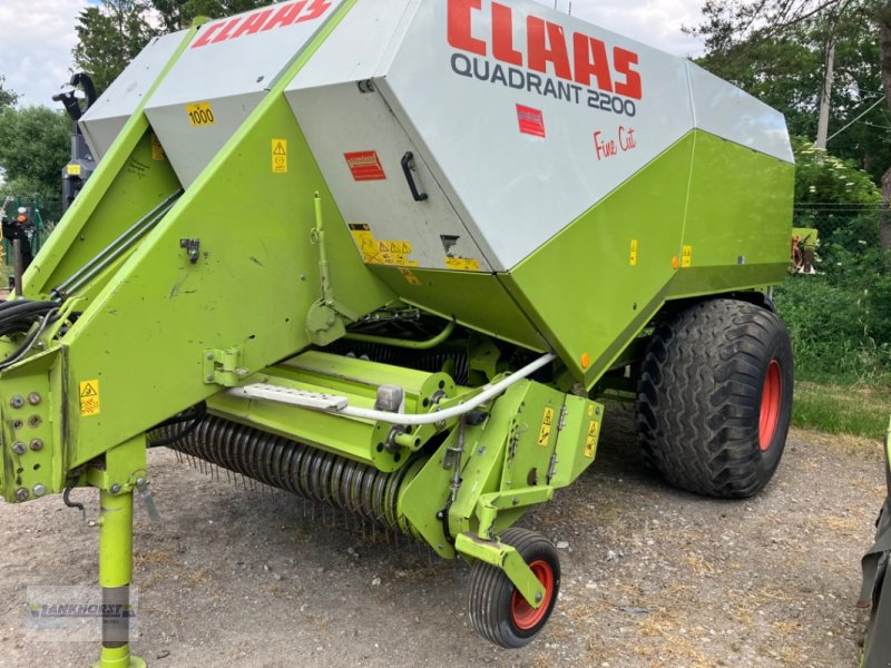 Großpackenpresse van het type CLAAS Quadrant 2200 Fine Cut, Gebrauchtmaschine in Aurich (Foto 1)