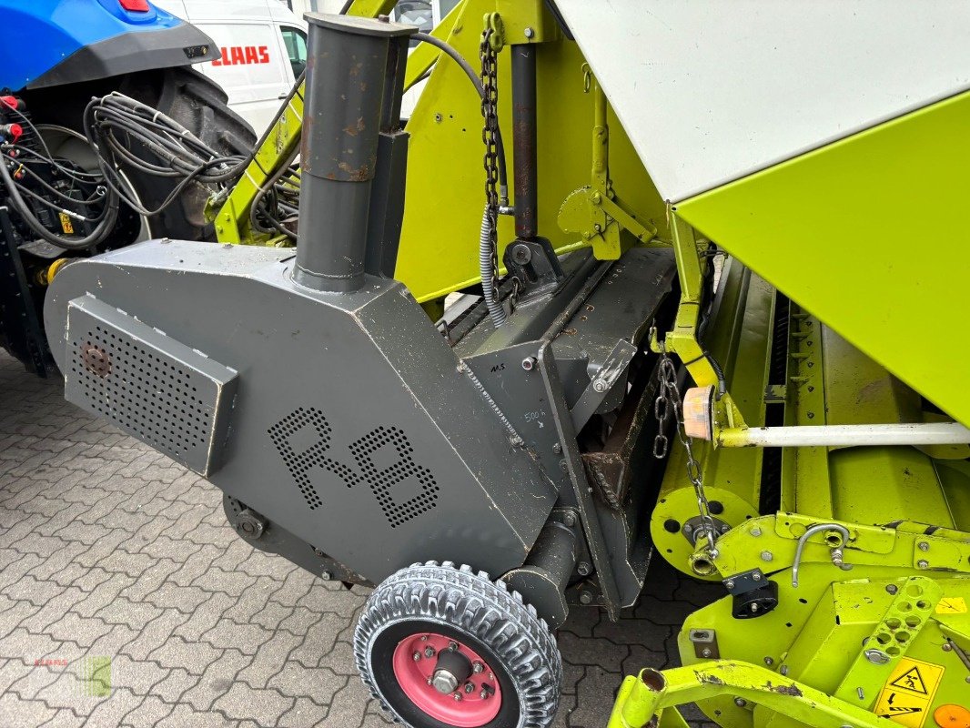 Großpackenpresse des Typs CLAAS Quadrant 2200 RC mit Vorbauhäcksler, Gebrauchtmaschine in Risum-Lindholm (Bild 15)