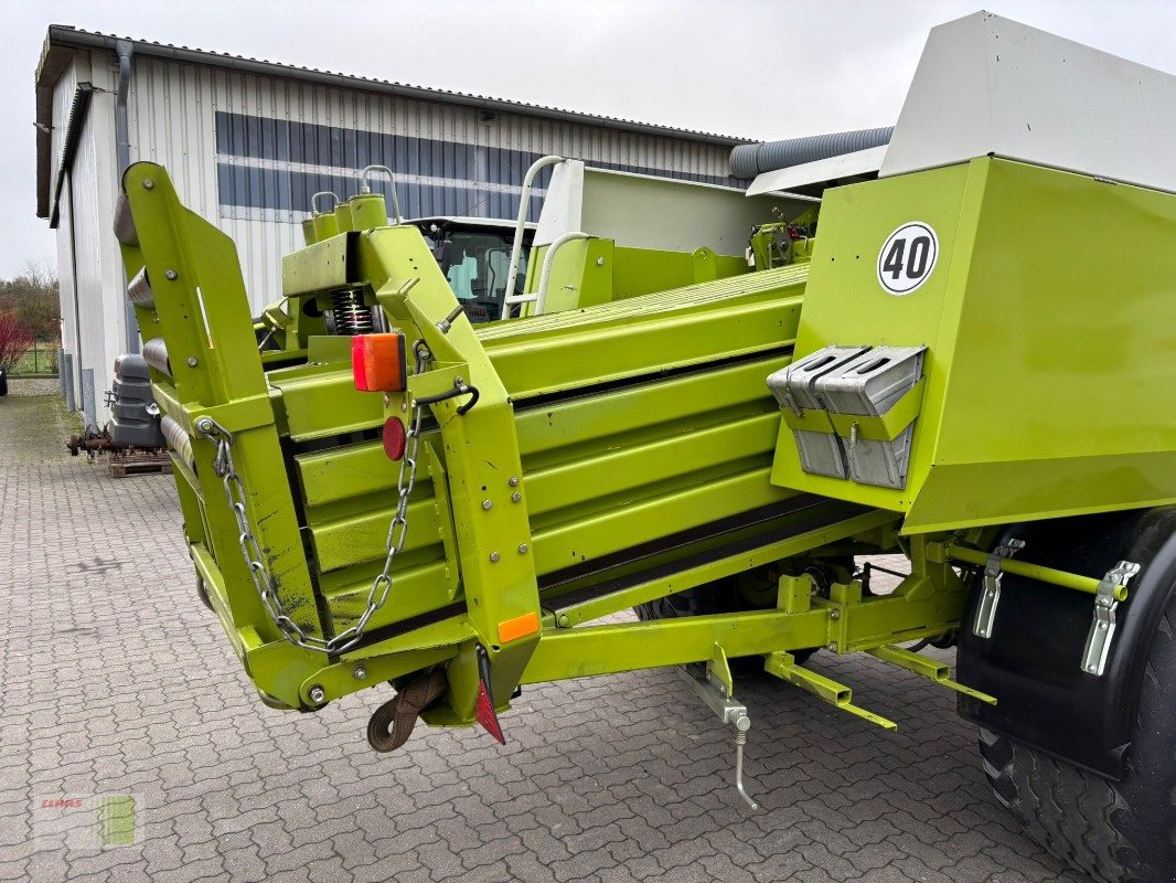 Großpackenpresse des Typs CLAAS Quadrant 2200 RC mit Vorbauhäcksler, Gebrauchtmaschine in Risum-Lindholm (Bild 8)