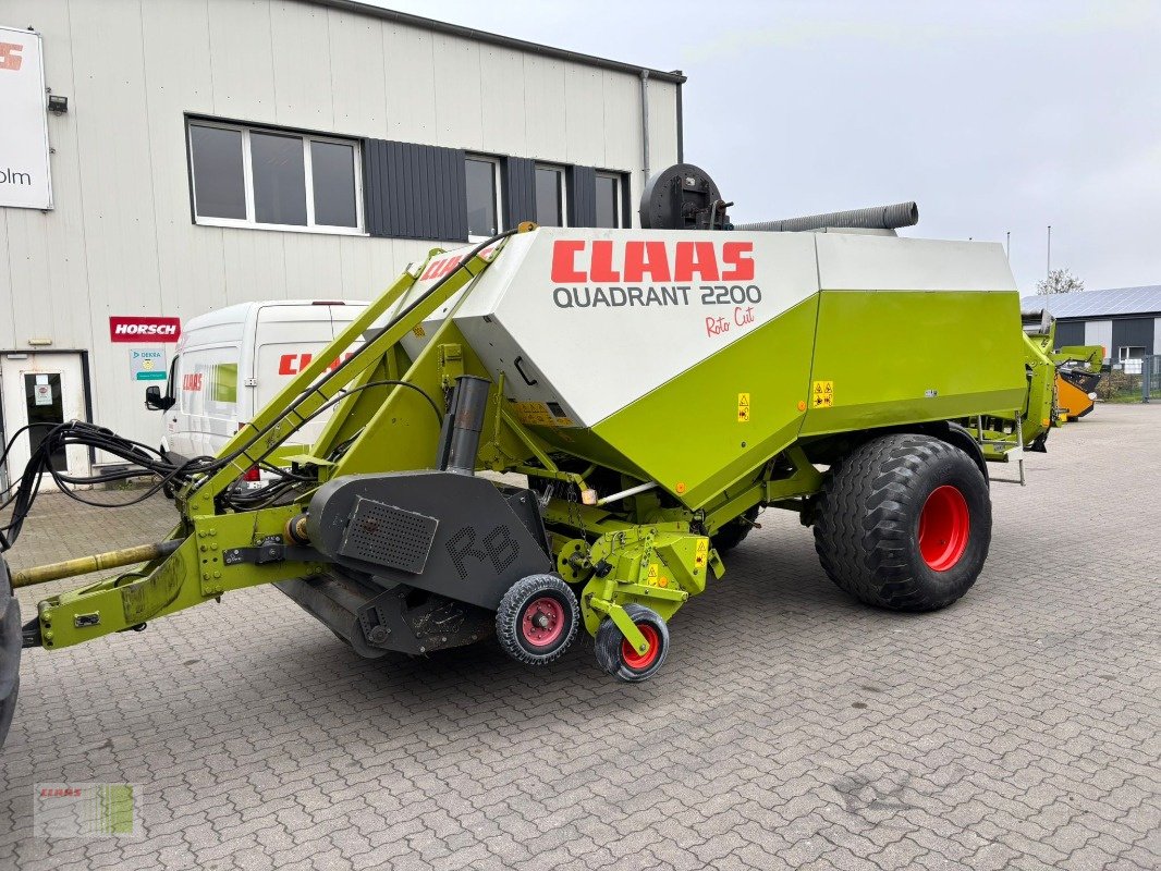 Großpackenpresse des Typs CLAAS Quadrant 2200 RC mit Vorbauhäcksler, Gebrauchtmaschine in Risum-Lindholm (Bild 1)