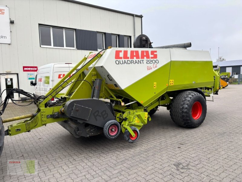 Großpackenpresse van het type CLAAS Quadrant 2200 RC mit Vorbauhäcksler, Gebrauchtmaschine in Risum-Lindholm (Foto 1)