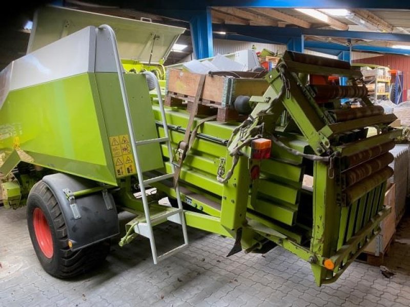 Großpackenpresse des Typs CLAAS QUADRANT 2200 RC, Gebrauchtmaschine in Tim (Bild 2)