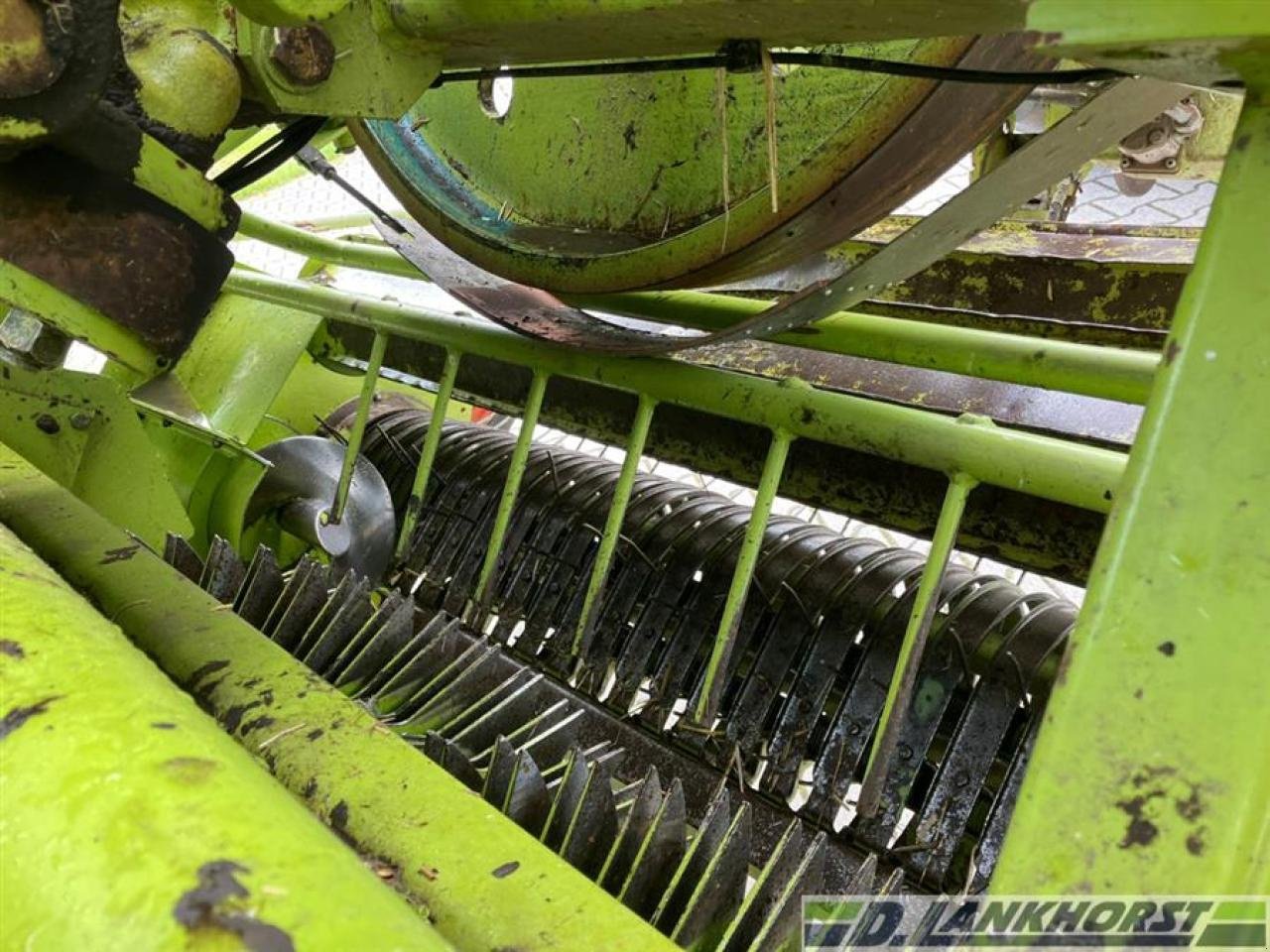 Großpackenpresse van het type CLAAS Quadrant 2200 RC, Gebrauchtmaschine in Klein Berßen (Foto 9)