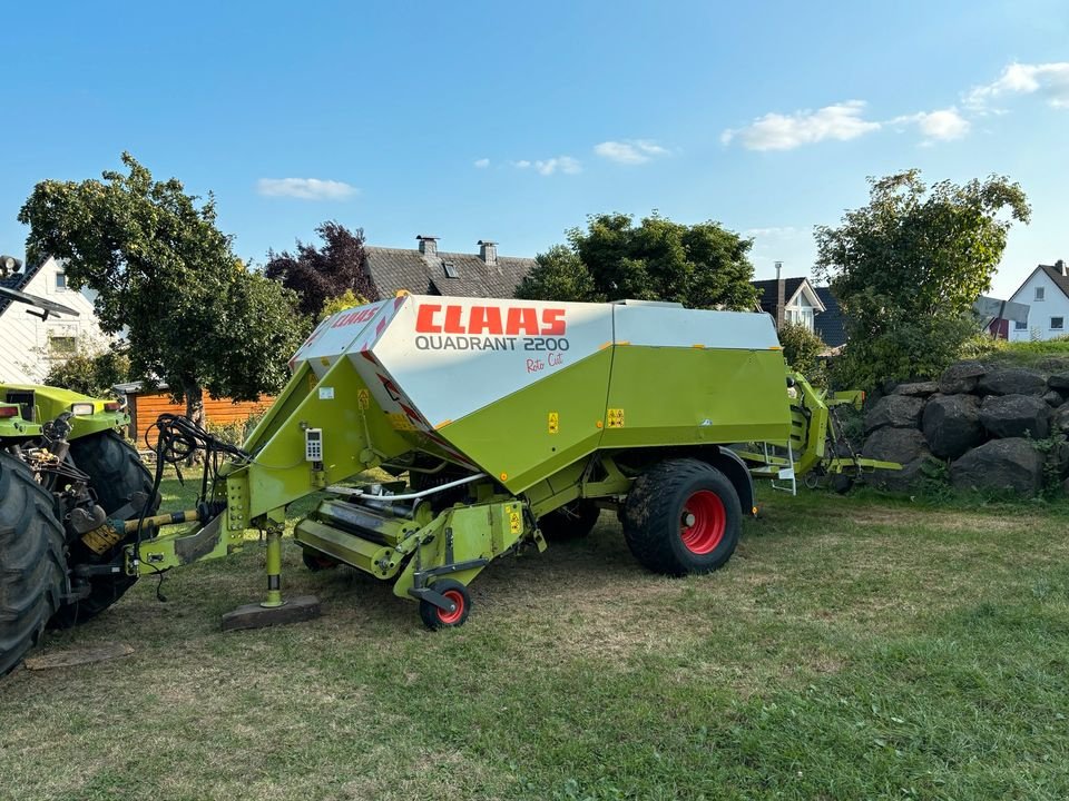 Großpackenpresse des Typs CLAAS Quadrant 2200 RC, Gebrauchtmaschine in Driedorf (Bild 1)