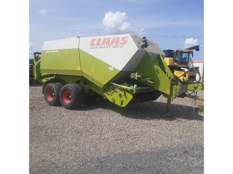 Großpackenpresse типа CLAAS QUADRANT 2200, Gebrauchtmaschine в HERLIN LE SEC (Фотография 1)