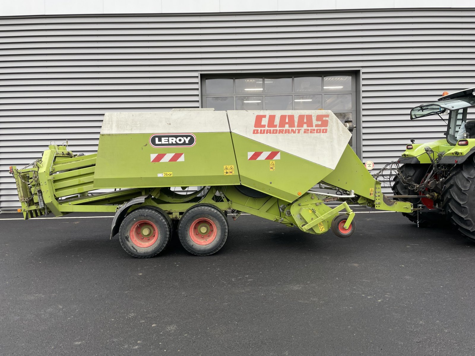 Großpackenpresse des Typs CLAAS QUADRANT 2200, Gebrauchtmaschine in Gannat (Bild 5)