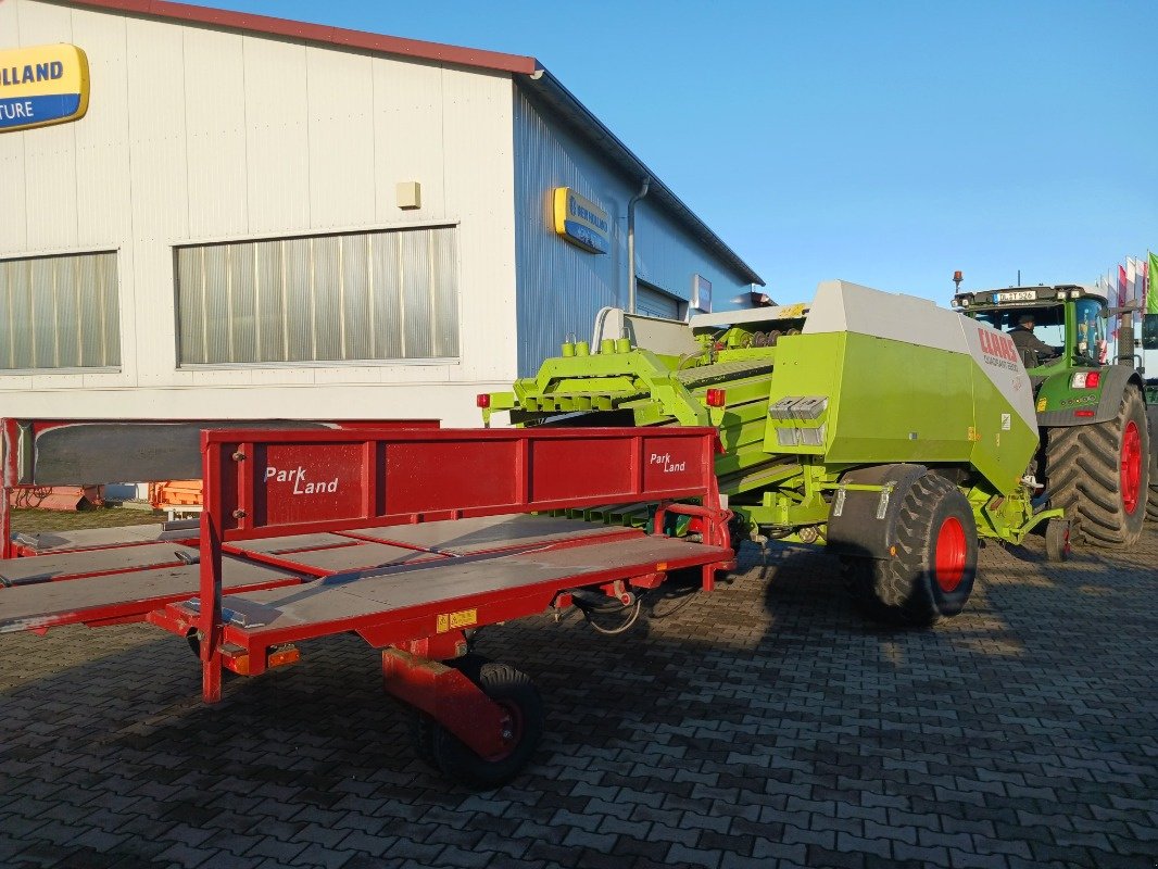 Großpackenpresse des Typs CLAAS Quadrant 2200, Gebrauchtmaschine in Ebersbach (Bild 2)